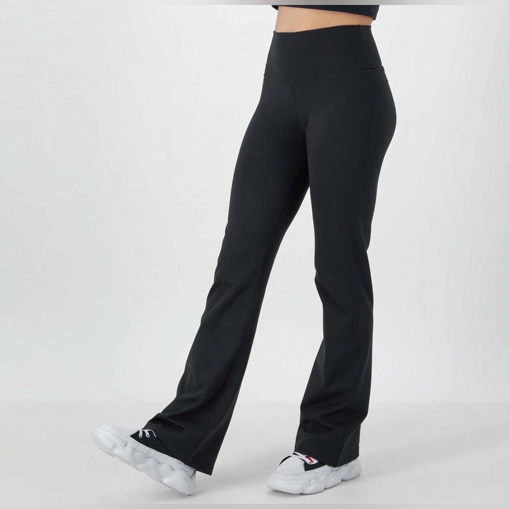 CHAMPIONS SOFT TOUCH FLARE LEGGINGS, ANTI ODOR, C LOGO